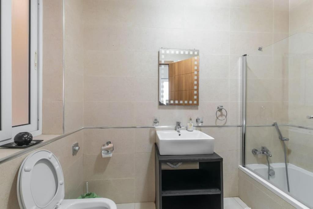 Apartment Spacious With Side Sea View *