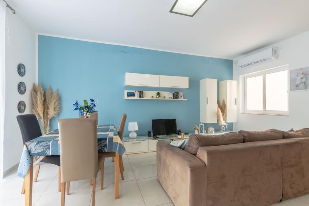 Spacious With Side Sea View Apartment