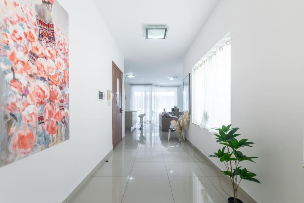 Apartment Spacious With Side Sea View St. Paul's Bay
