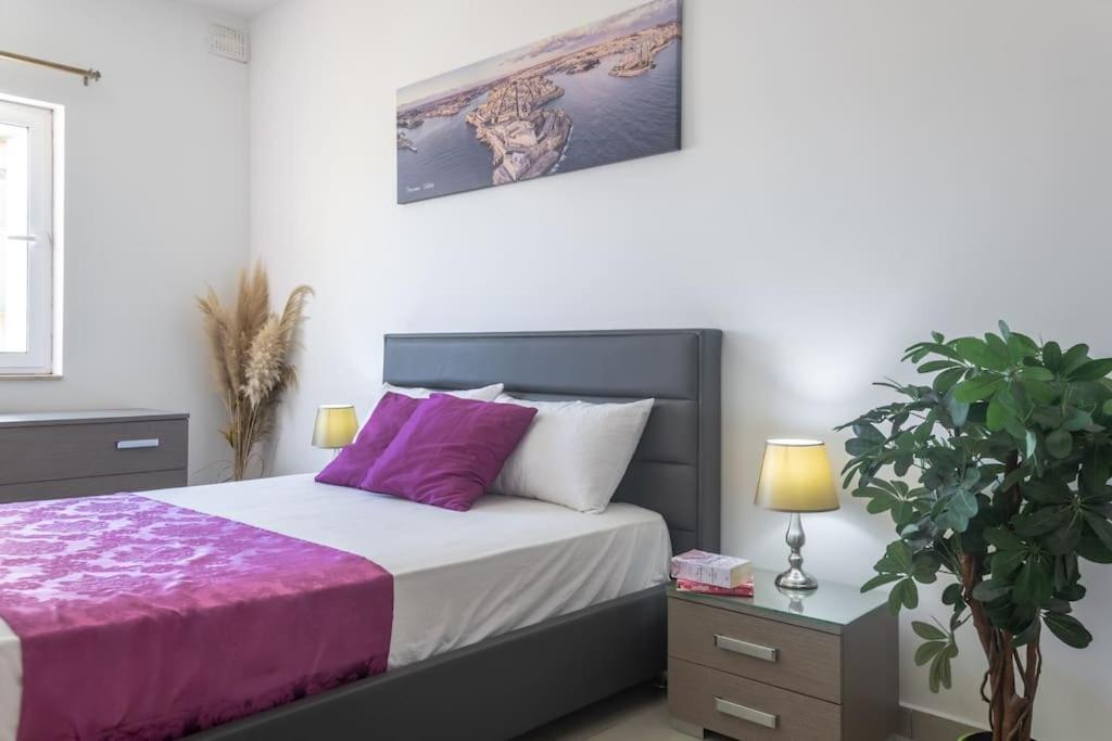 Apartment Spacious With Side Sea View *
